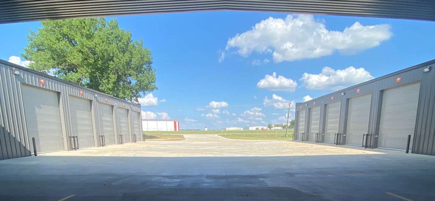 24/7 ClimateControlled Self Storage Units Flyby Storage